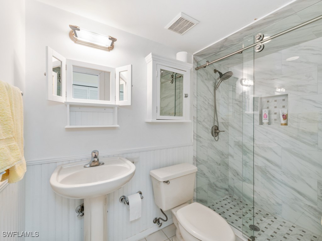 640 2nd Street S #2 Naples FL 34102 225072211 image18