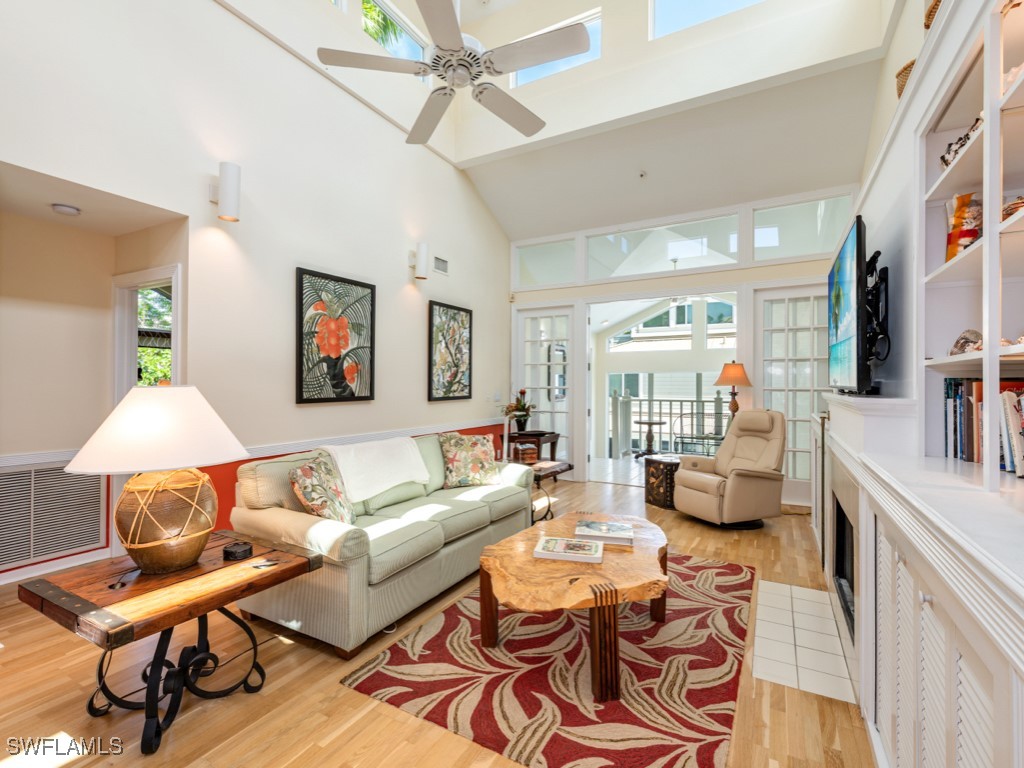 640 2nd Street S #2 Naples FL 34102 225072211 image9