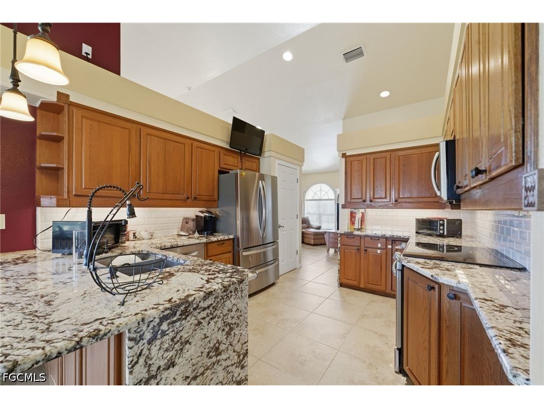 640 Clancy Street E Lehigh Acres FL 33974 2026022147 image9