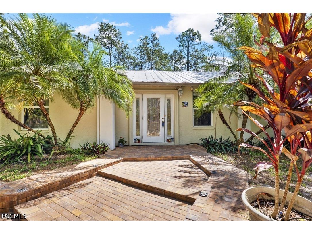 640 Desoto Boulevard S Naples FL 34117 2026014704 image3