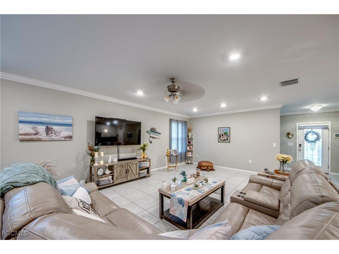 640 Encarnacion Street Punta Gorda FL 33983 2025007602 image11