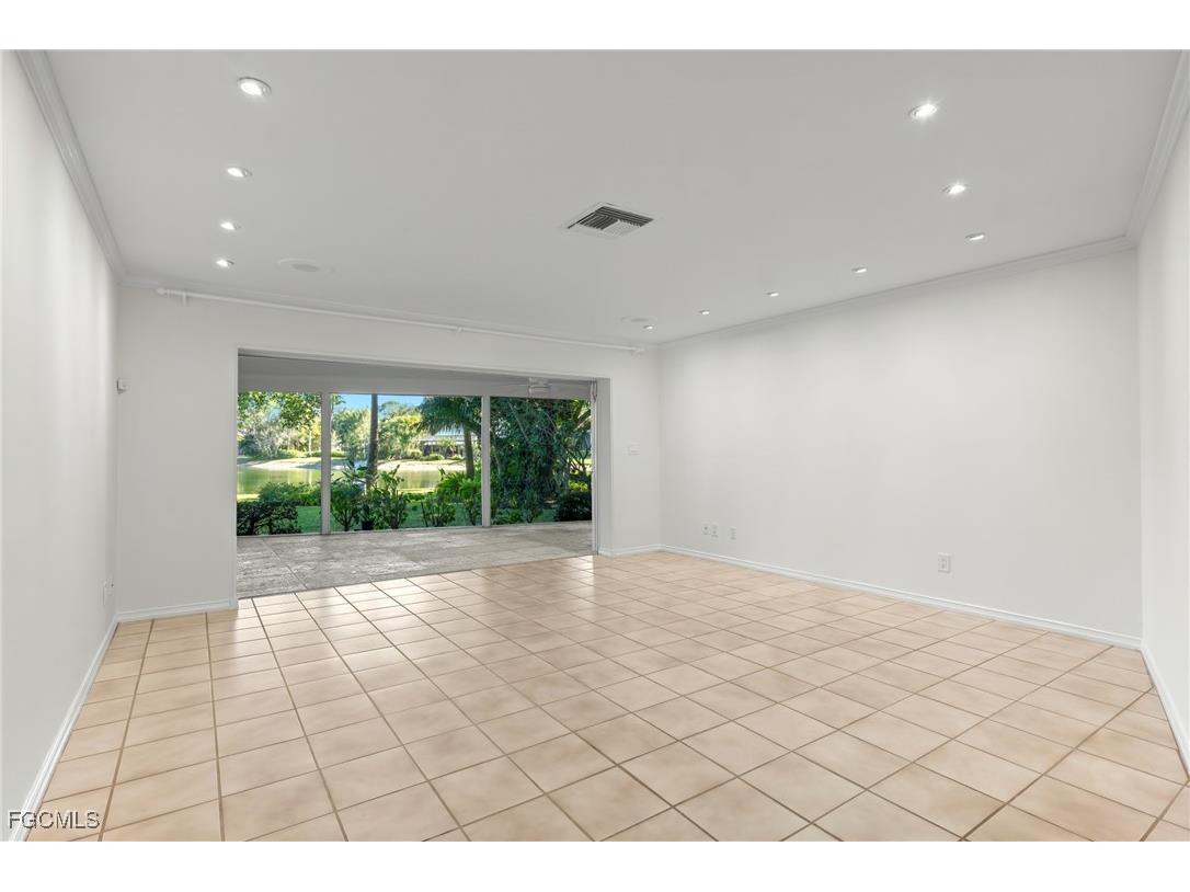 640 Jacana Circle Naples FL 34105 2025025621 image8