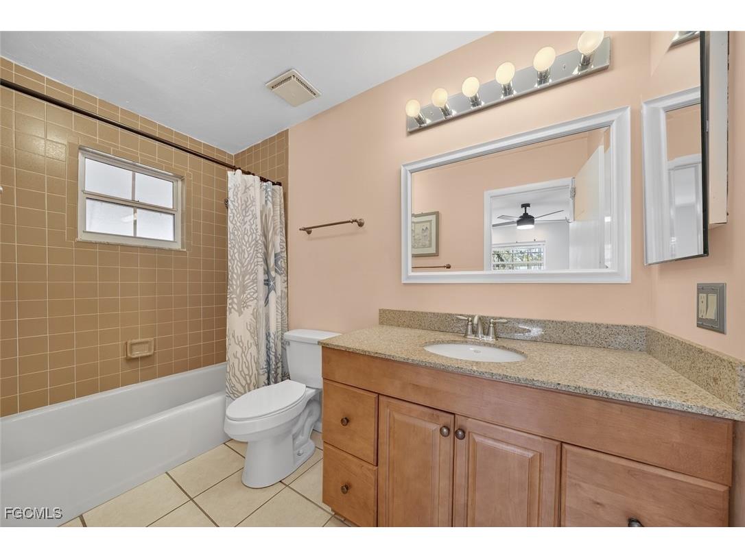 640 Oliva Street Sanibel FL 33957 2025001247 image11