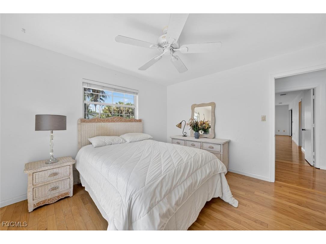 640 Oliva Street Sanibel FL 33957 2025001247 image14