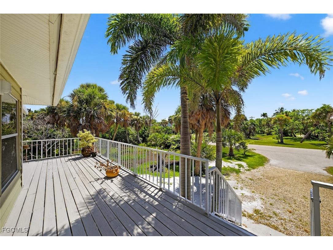640 Oliva Street Sanibel FL 33957 2025001247 image21