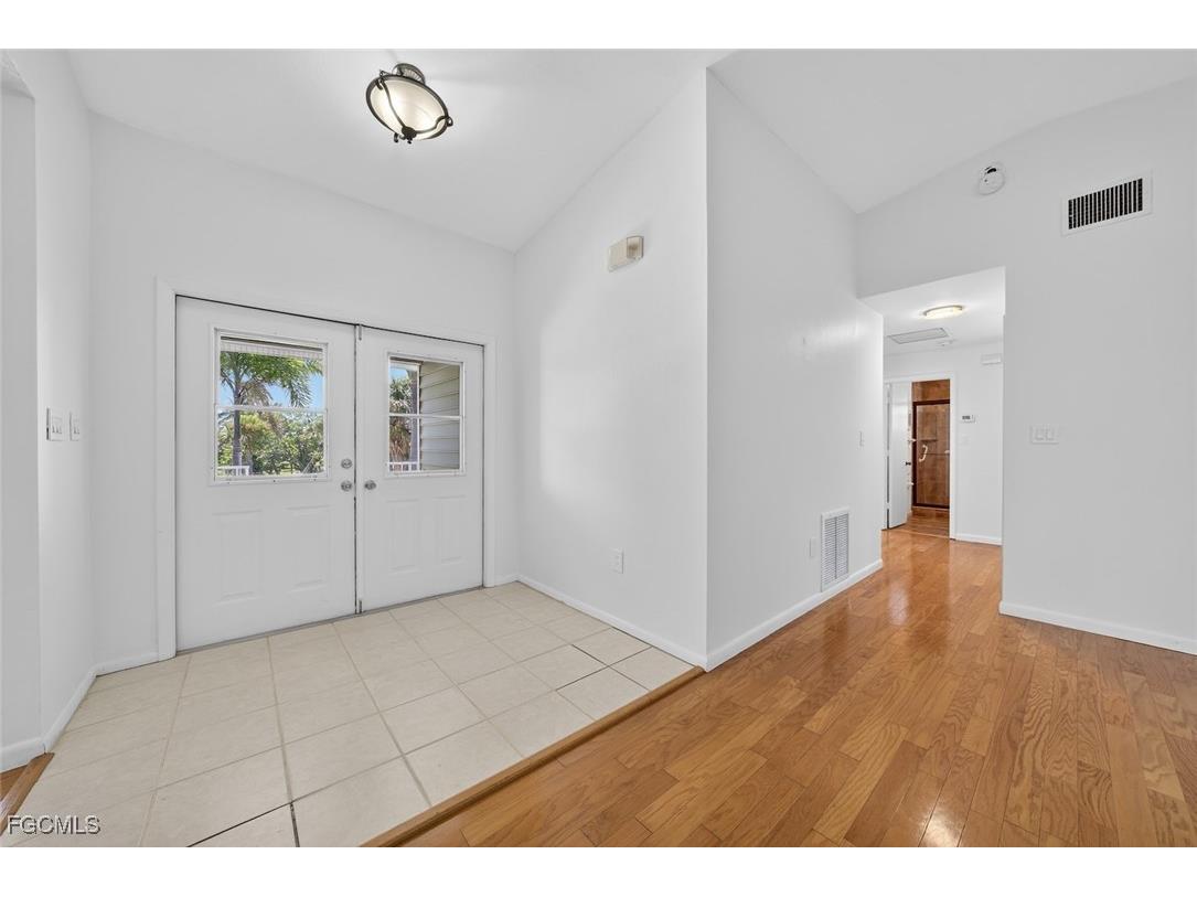 640 Oliva Street Sanibel FL 33957 2025001247 image3