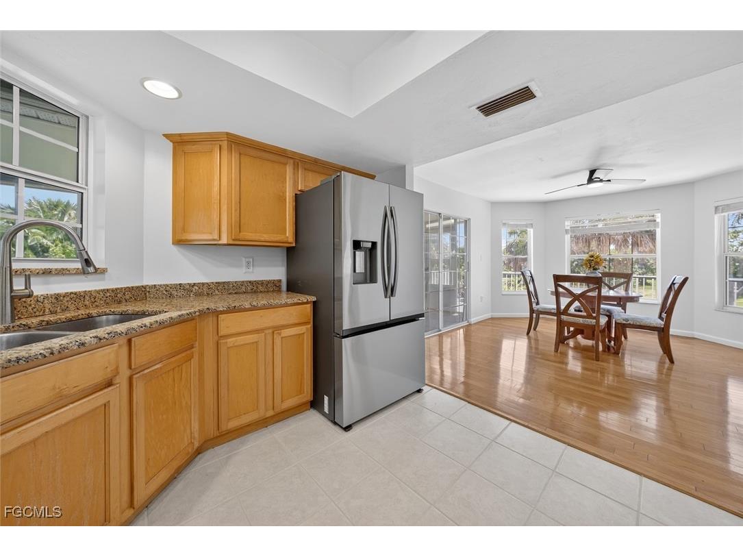 640 Oliva Street Sanibel FL 33957 2025001247 image8