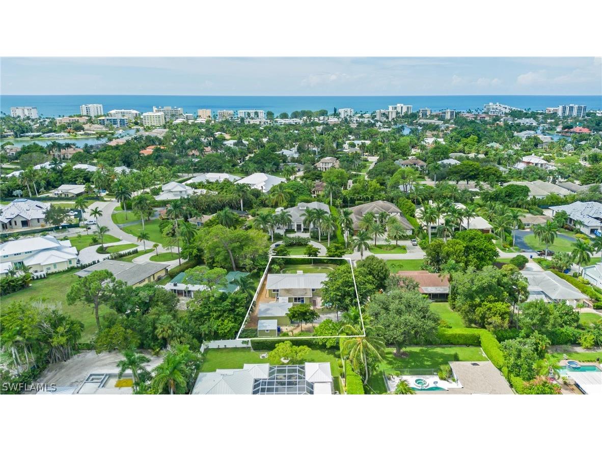 640 Rudder Road Naples FL 34102 224027862 image1