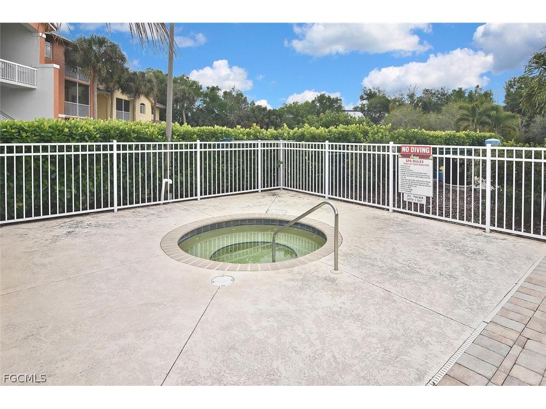 6400 Aragon Way #108 Fort Myers FL 33966 2026002440 image30