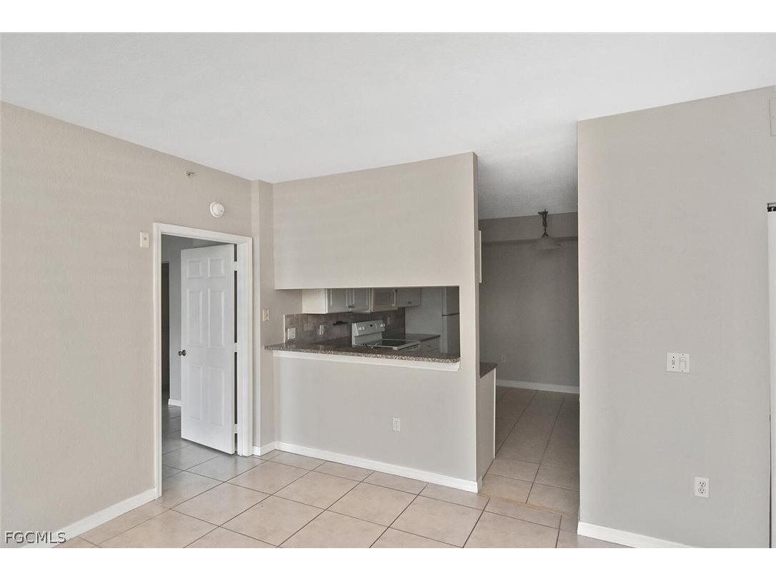 6400 Aragon Way #108 Fort Myers FL 33966 2026002440 image5