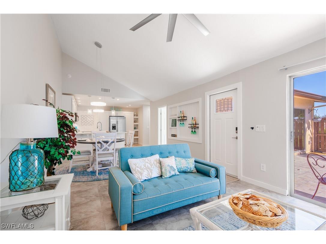 6400 Royal Woods Drive Fort Myers FL 33908 223076116 image1