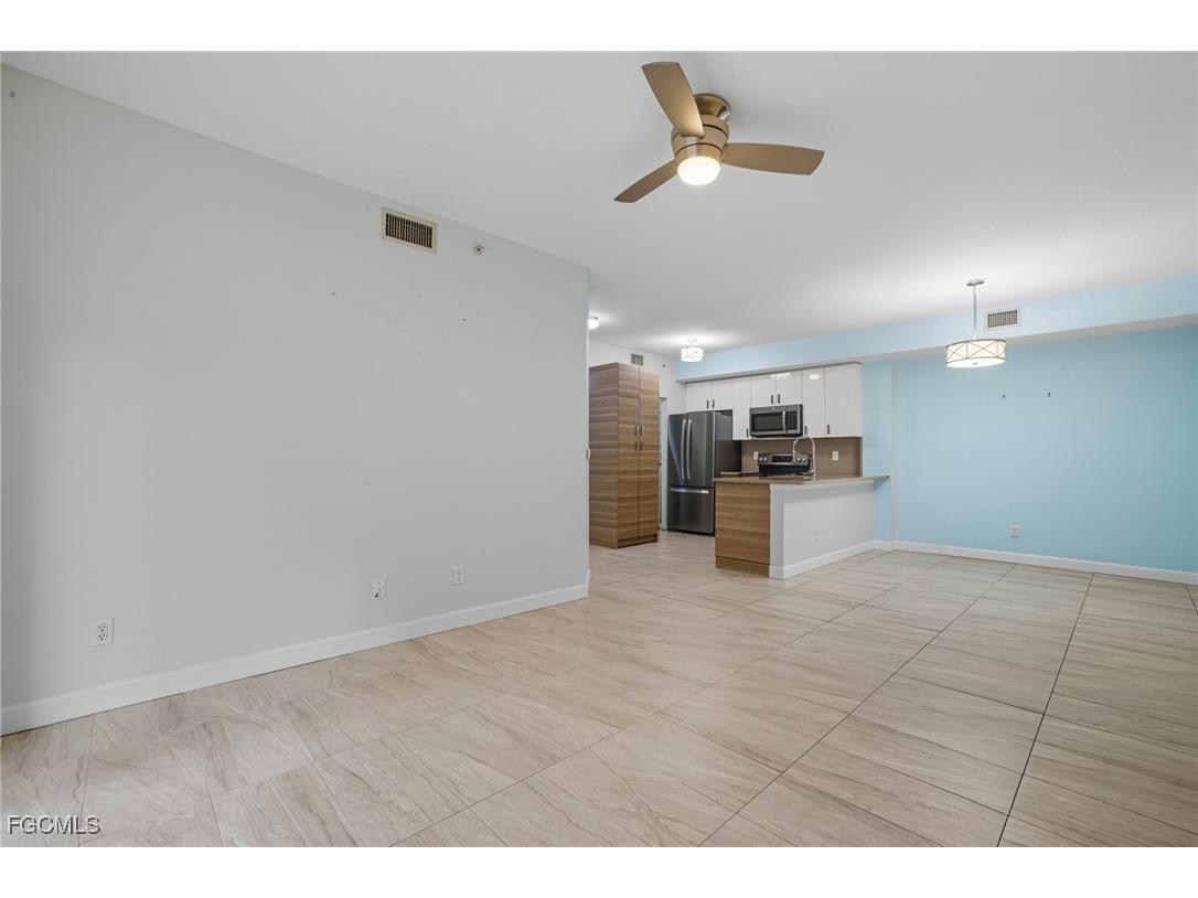6401 Aragon Way #103 Fort Myers FL 33966 2025013527 image2