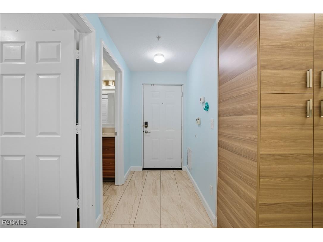6401 Aragon Way #103 Fort Myers FL 33966 2025013527 image3