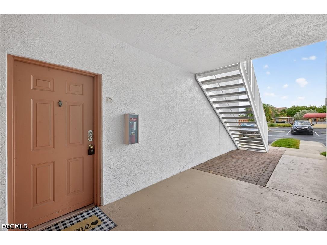 6401 Aragon Way #106 Fort Myers FL 33966 2026021297 image1
