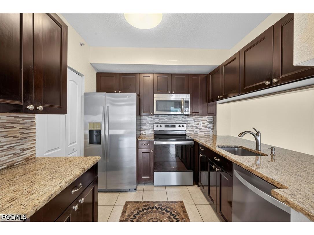 6401 Aragon Way #106 Fort Myers FL 33966 2026021297 image3