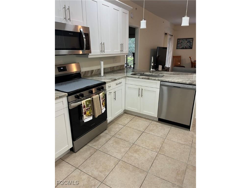 6401 Aragon Way #107 Fort Myers FL 33966 2025019473 image4