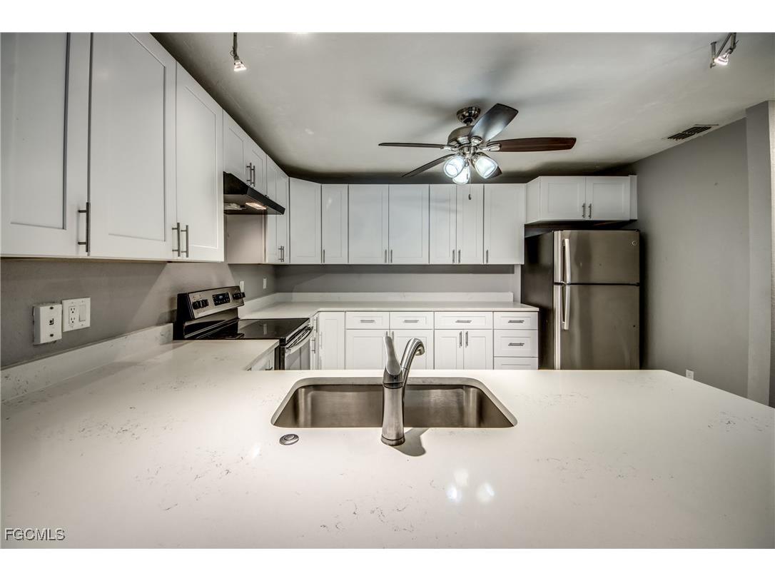 6406 Royal Woods Drive Fort Myers FL 33908 2026006322 image16