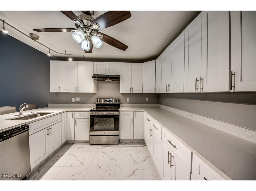 6406 Royal Woods Drive Fort Myers FL 33908 2026006322 image19