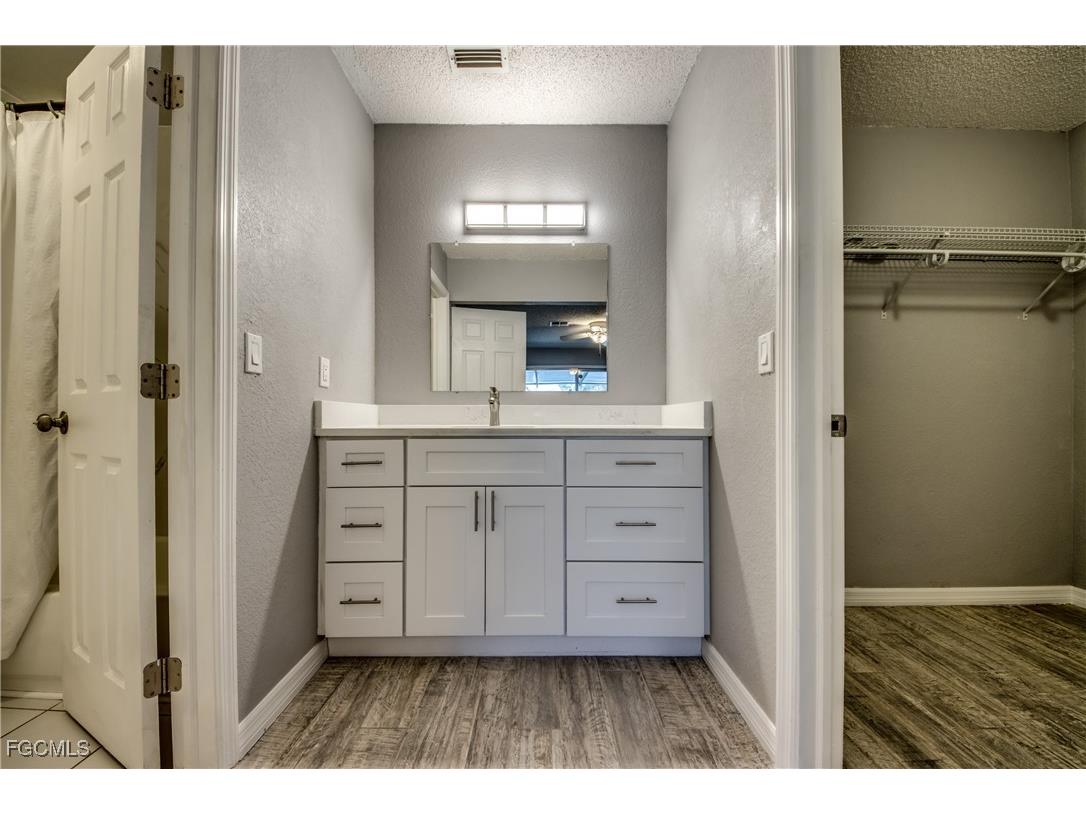 6406 Royal Woods Drive Fort Myers FL 33908 2026006322 image34