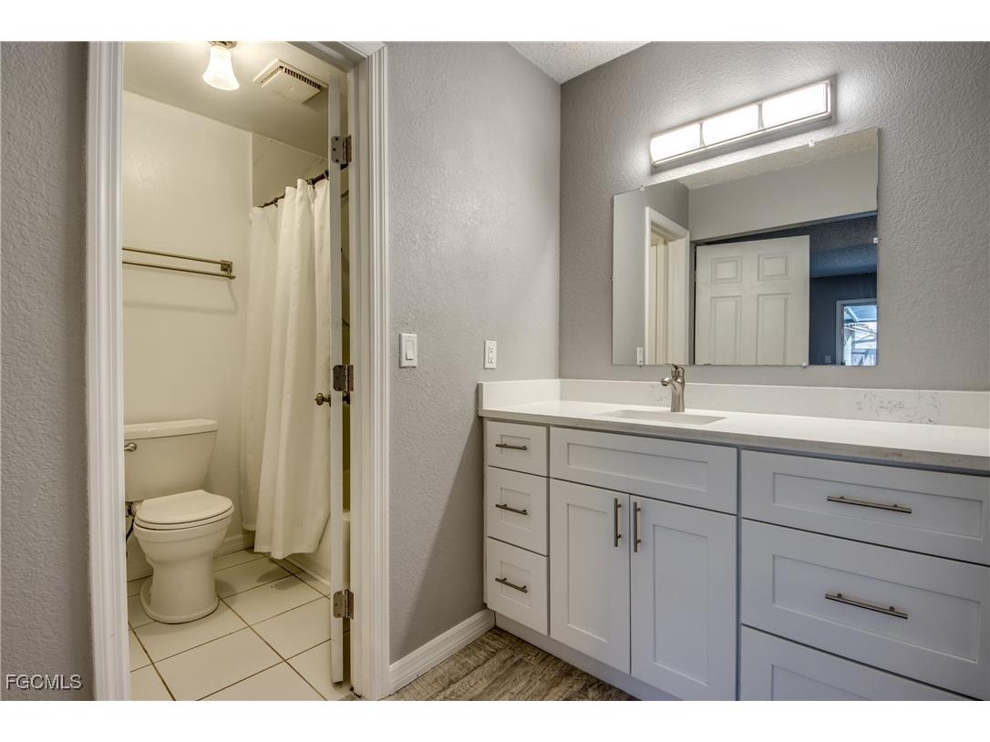 6406 Royal Woods Drive Fort Myers FL 33908 2026006322 image35