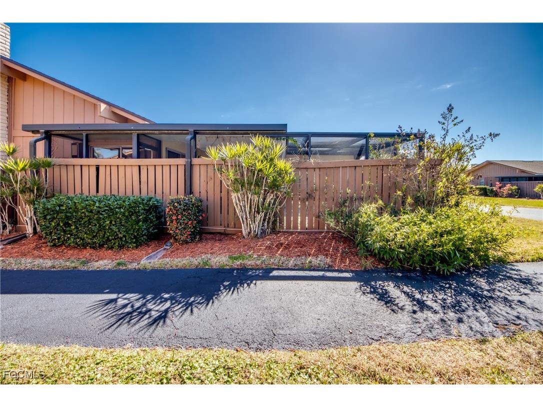 6406 Royal Woods Drive Fort Myers FL 33908 2026006322 image38