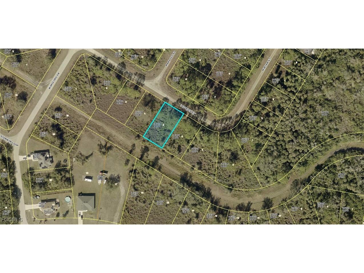 641 Jeffries Street Lehigh Acres FL 33972 2025019027 image1