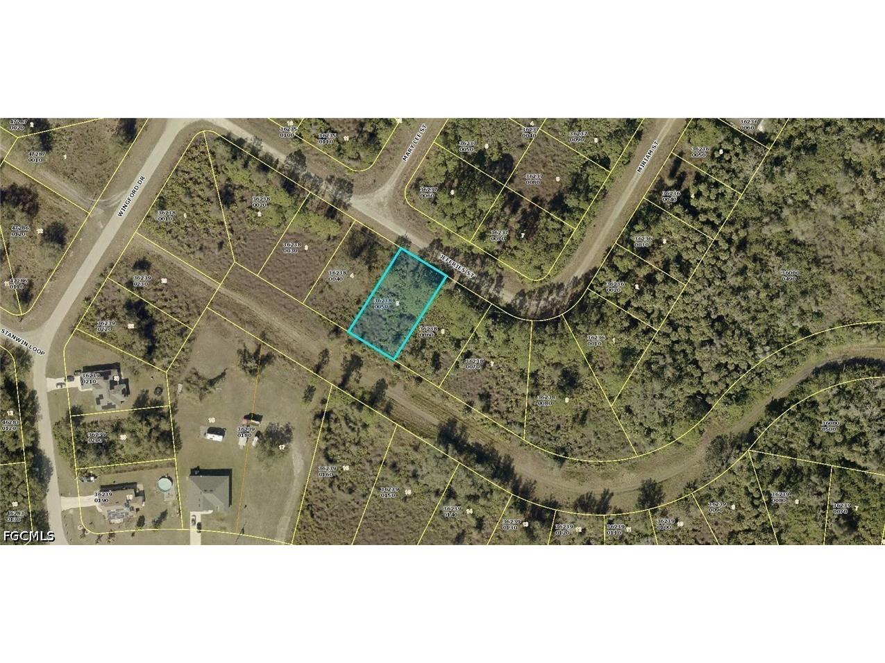 641 Jeffries Street Lehigh Acres FL 33972 2026016392 image1