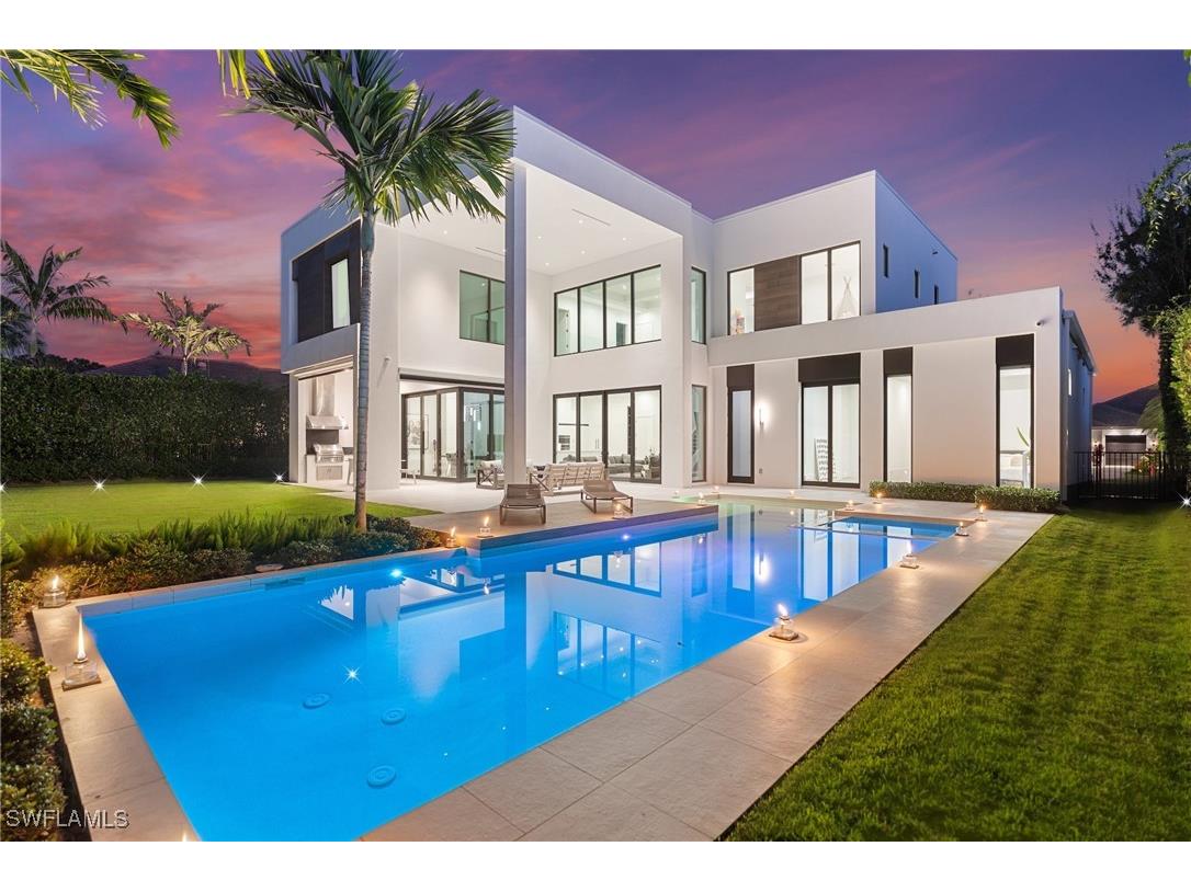 641 Starboard Drive Naples FL 34103 225078834 image1