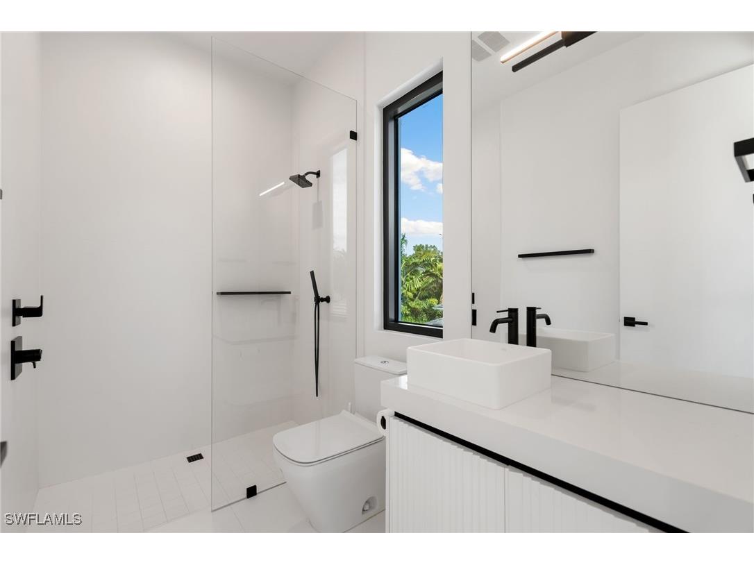 641 Starboard Drive Naples FL 34103 225078834 image16