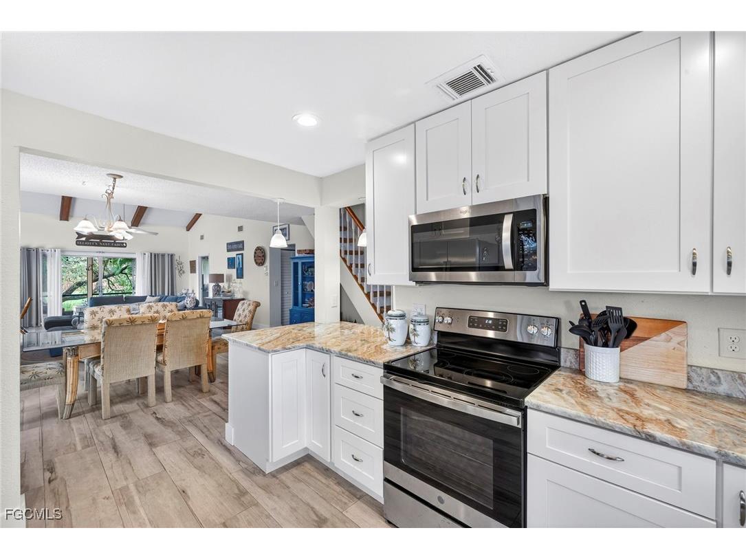 6411 Royal Woods Drive Fort Myers FL 33908 2025017275 image11