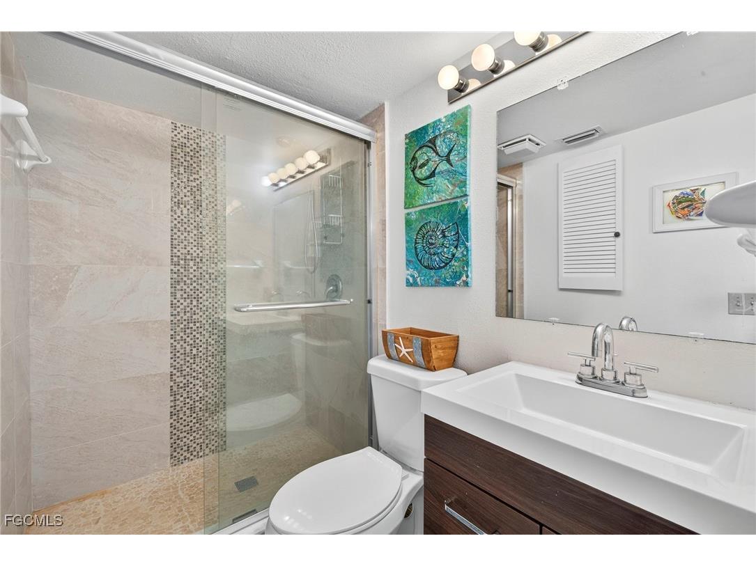 6411 Royal Woods Drive Fort Myers FL 33908 2025017275 image21