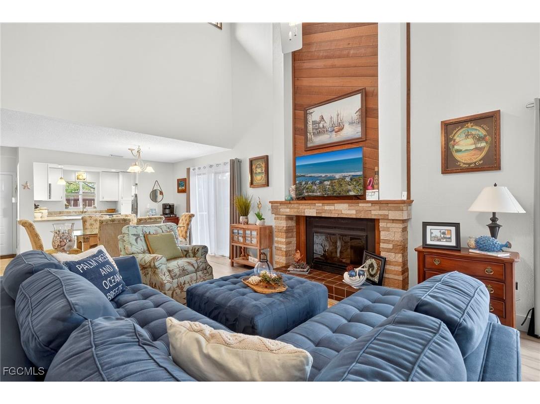 6411 Royal Woods Drive Fort Myers FL 33908 2025017275 image4