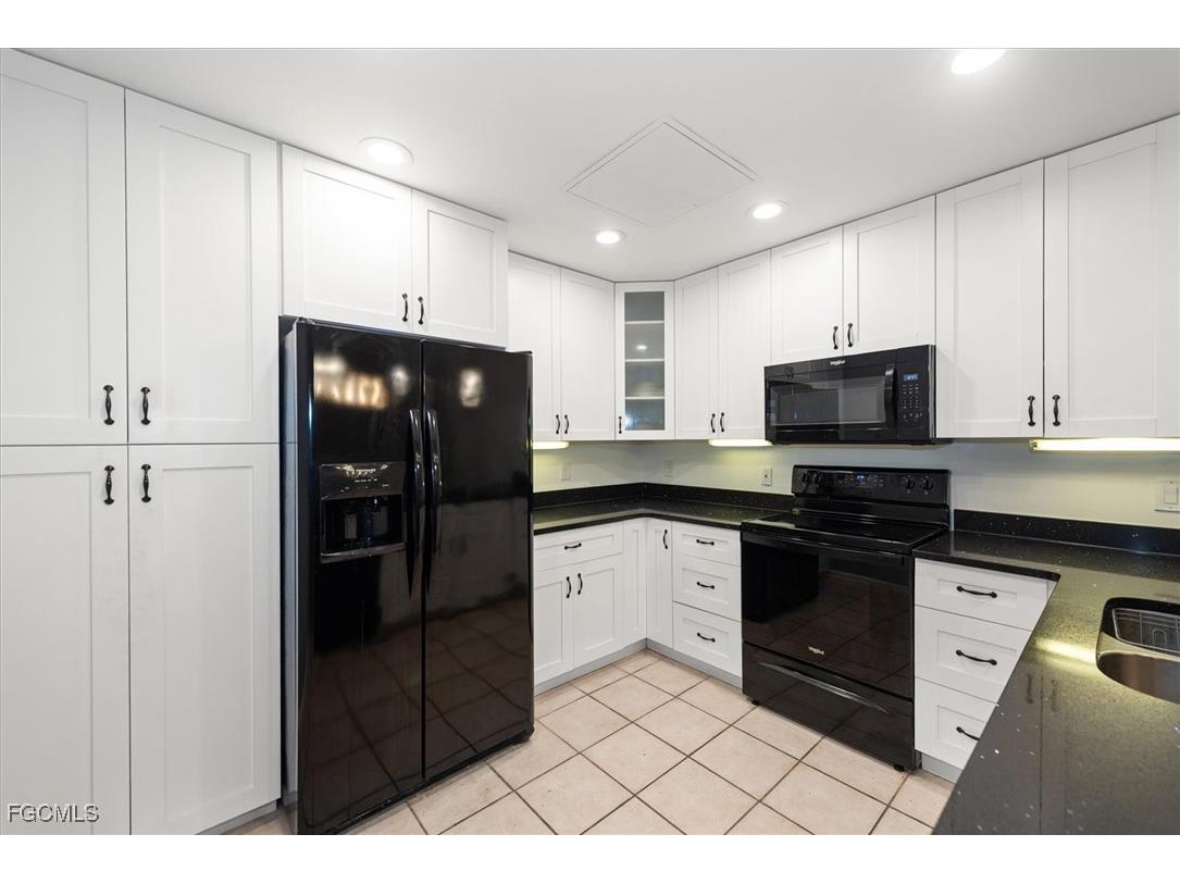 6414 Royal Woods Drive Fort Myers FL 33908 2025018553 image11