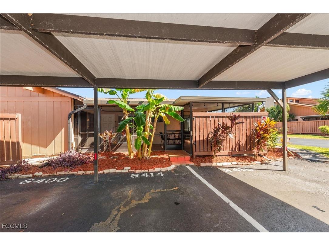 6414 Royal Woods Drive Fort Myers FL 33908 2025018553 image2