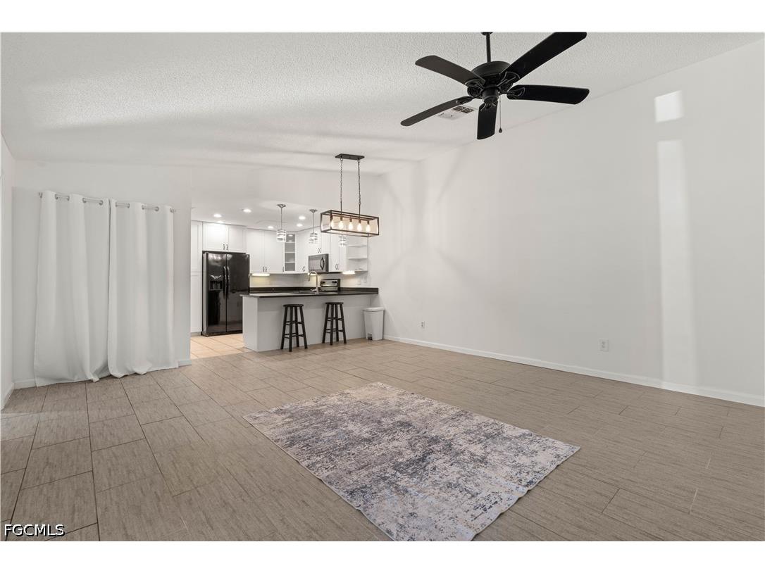 6414 Royal Woods Drive Fort Myers FL 33908 2026020186 image3