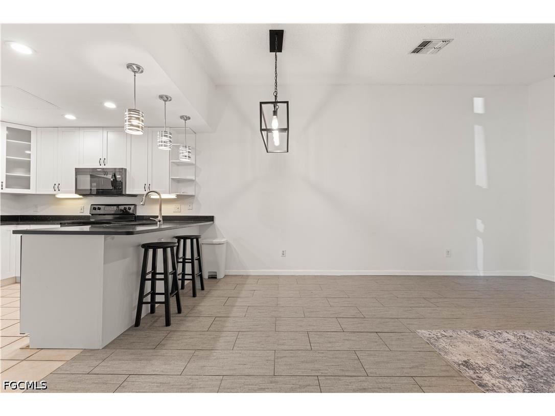 6414 Royal Woods Drive Fort Myers FL 33908 2026020186 image8