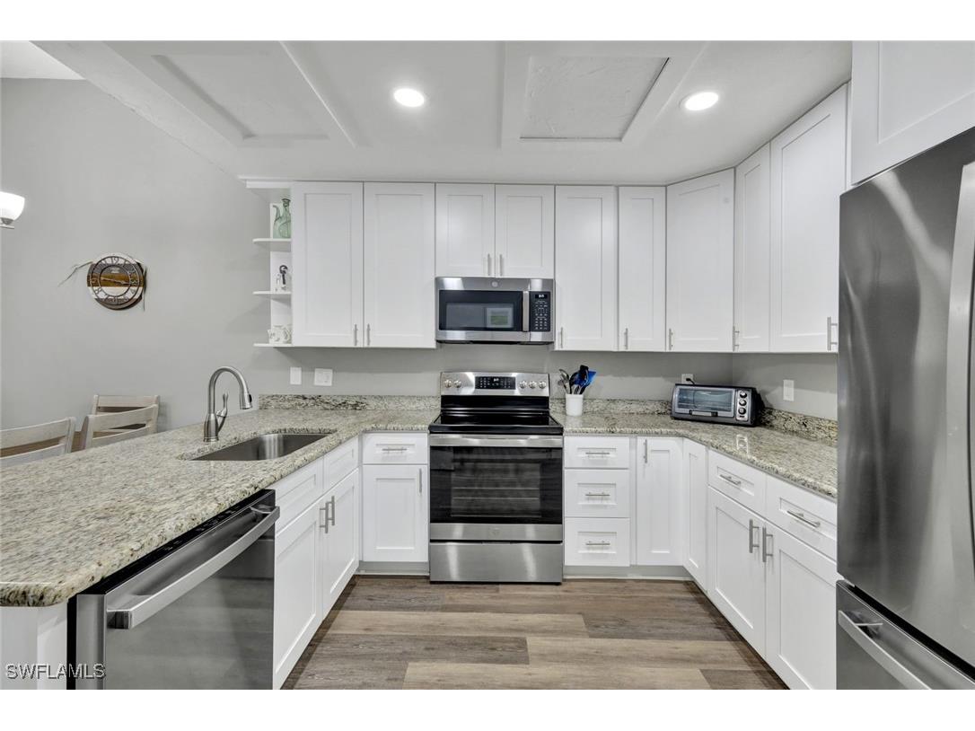 6416 Royal Woods Drive Fort Myers FL 33908 226000828 image1