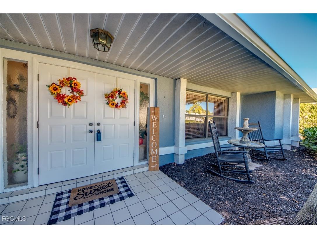 6419 Ben Hogan Circle North Fort Myers FL 33917 2025016005 image1