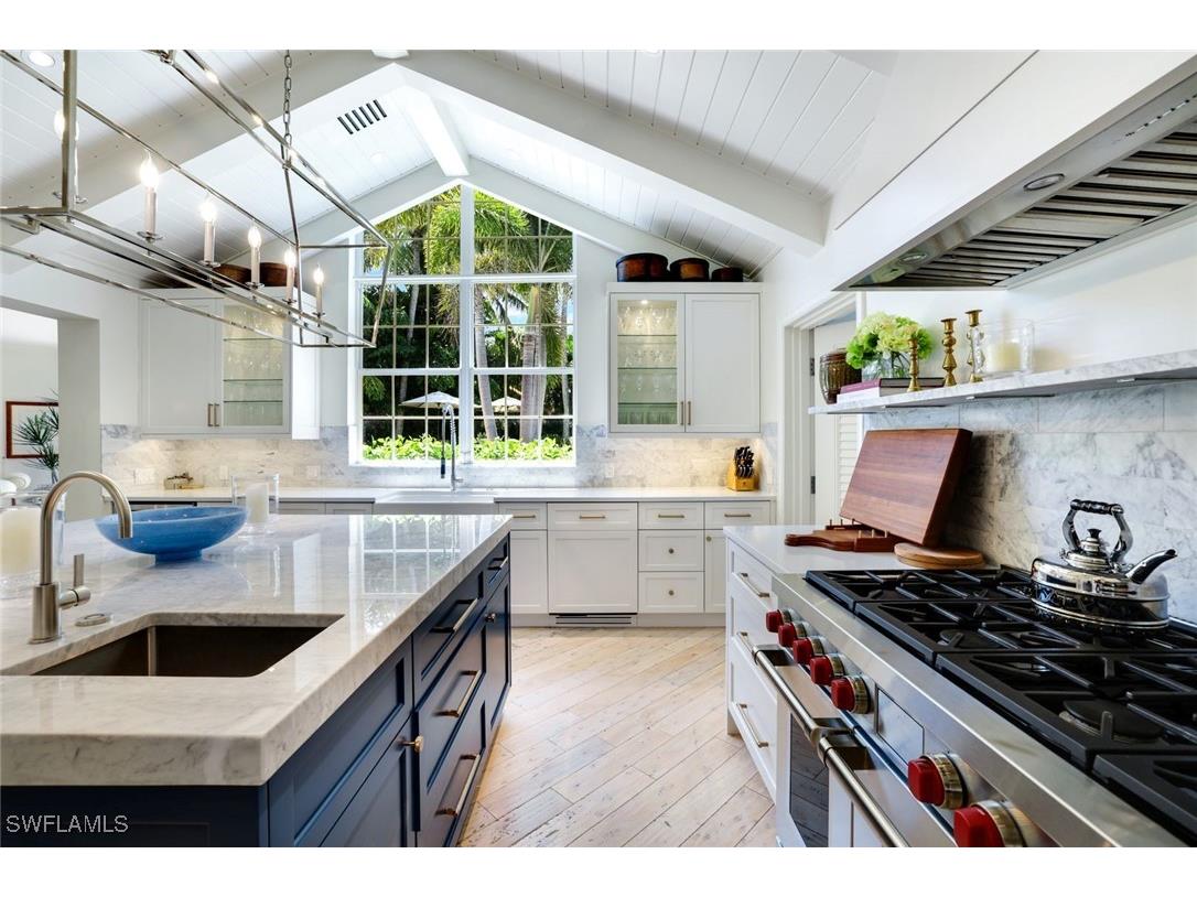 642 6th Avenue N Naples FL 34102 225067478 image11