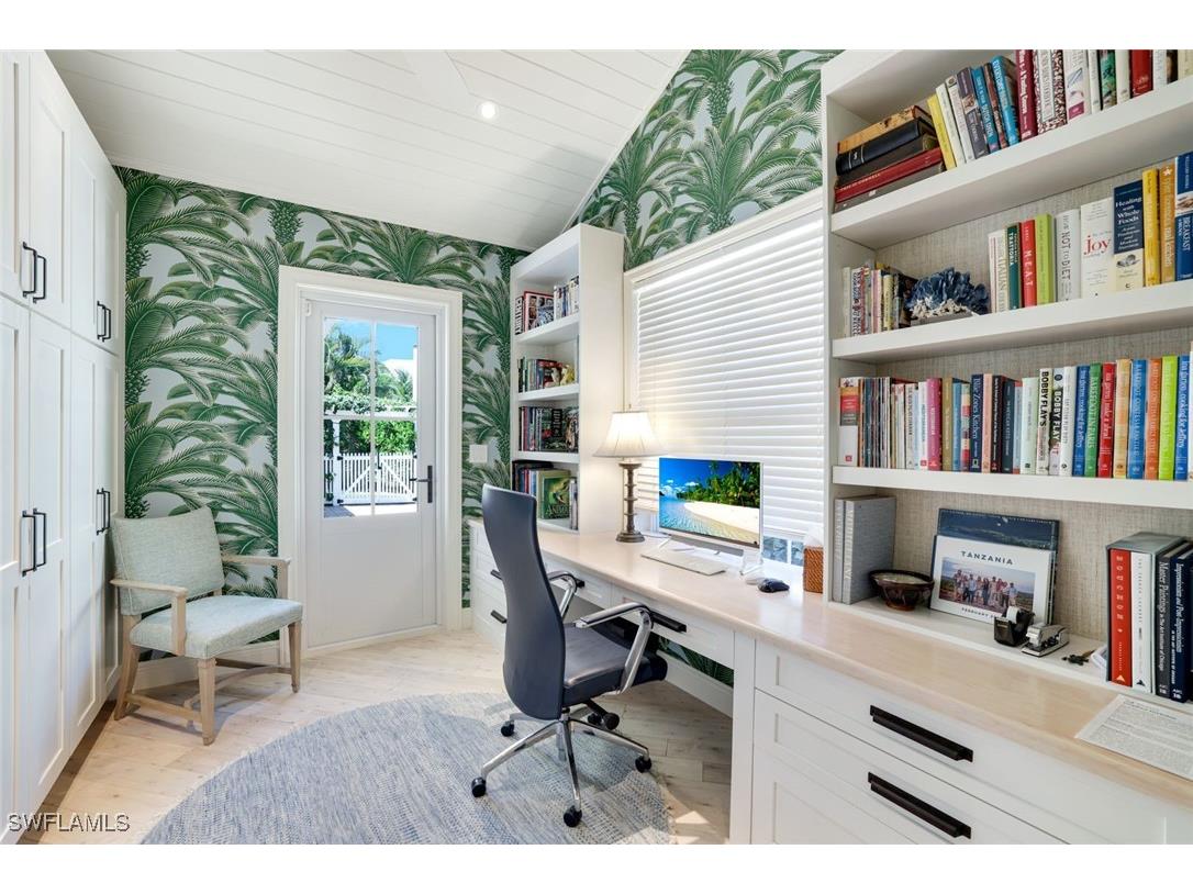 642 6th Avenue N Naples FL 34102 225067478 image20