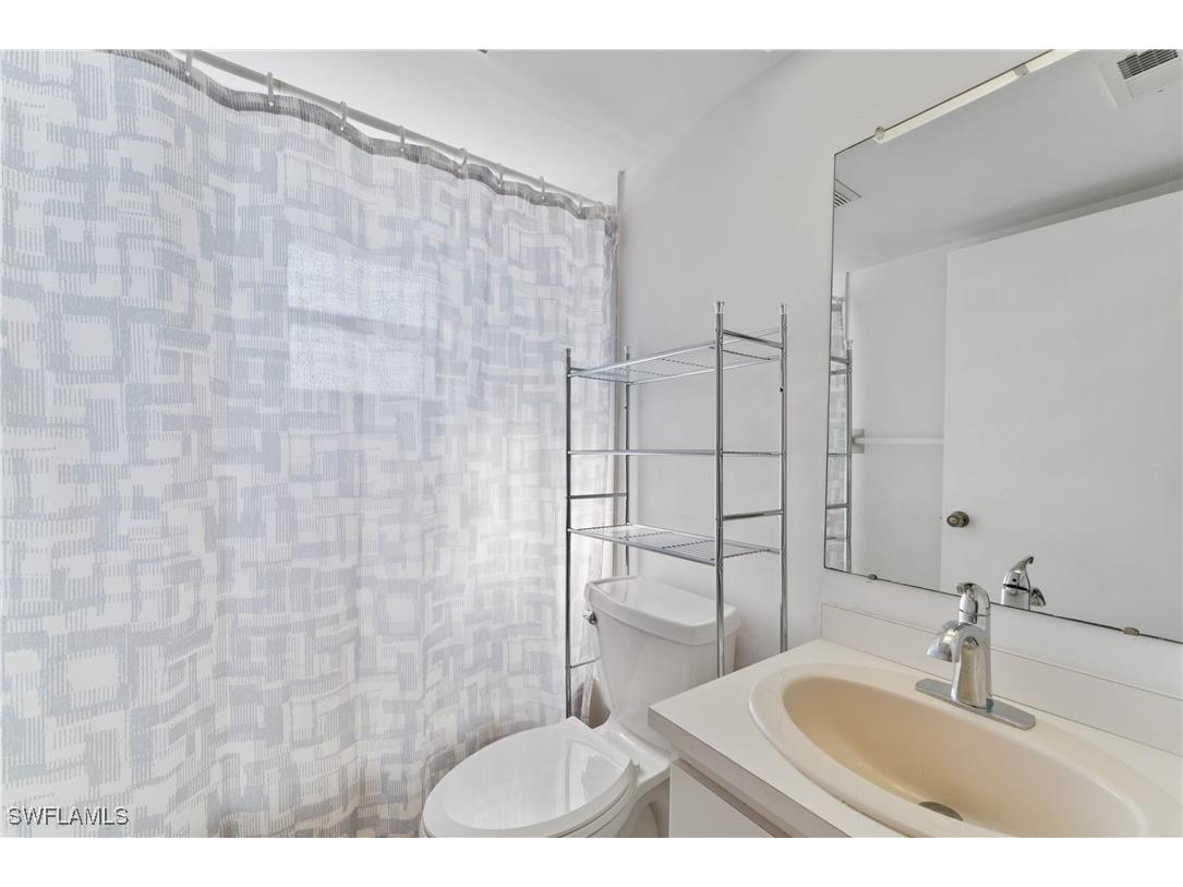 642 SE 13th Place #5 Cape Coral FL 33990 225055943 image7