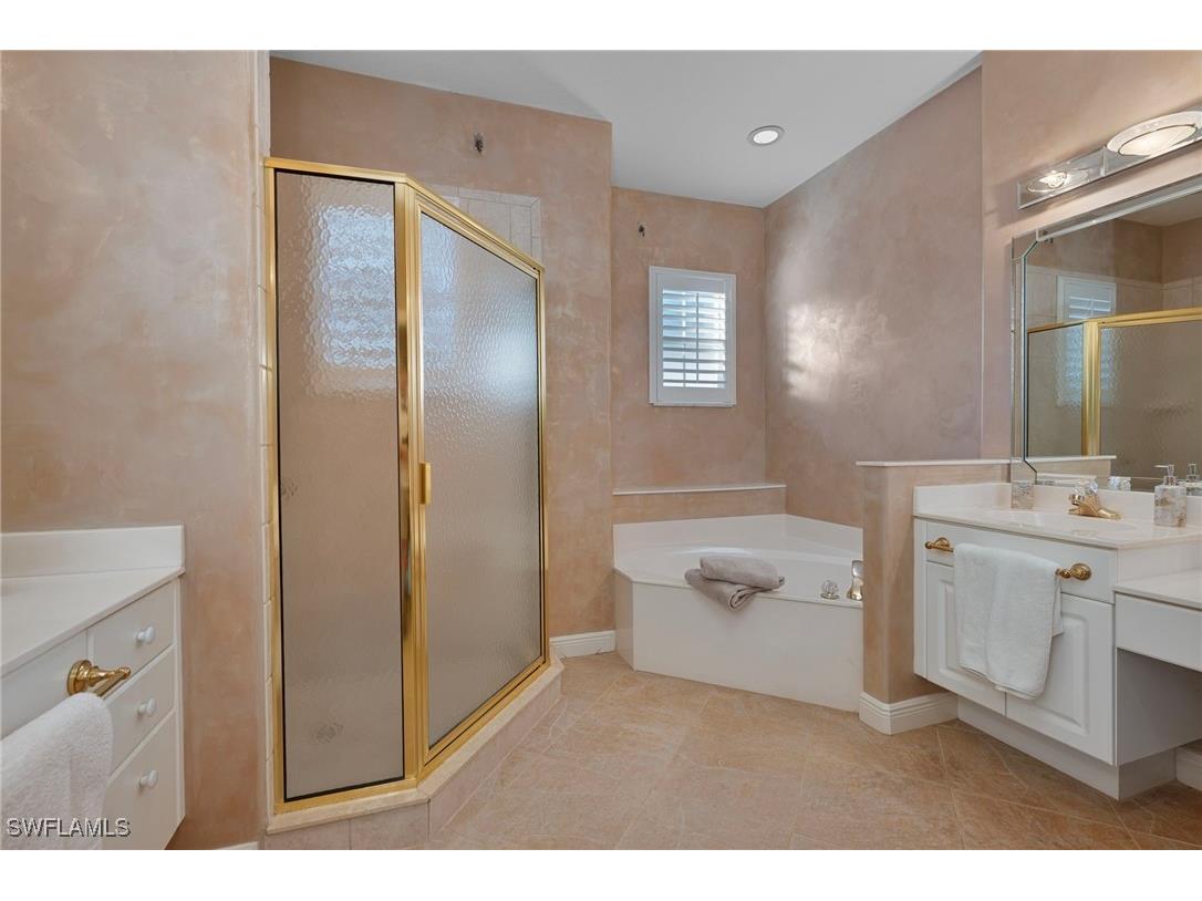 642 Vintage Reserve Circle #3D Naples FL 34119 225082790 image12