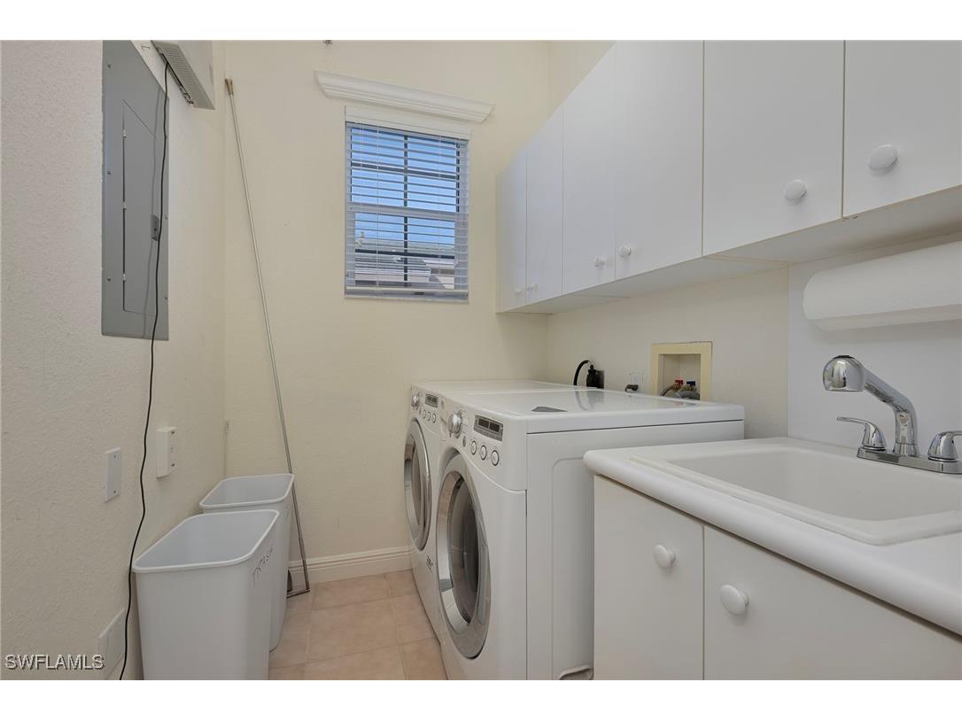 642 Vintage Reserve Circle #3D Naples FL 34119 225082790 image17