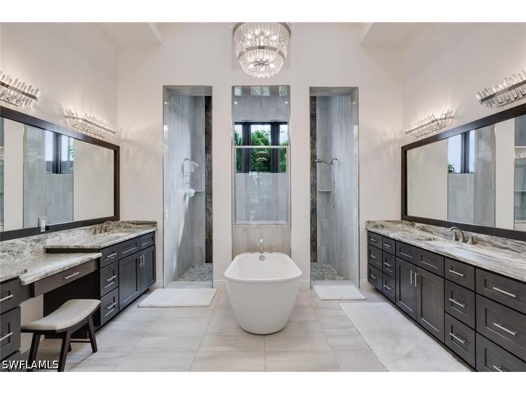 6423 Livingston Woods Lane Naples FL 34109 226015220 image18