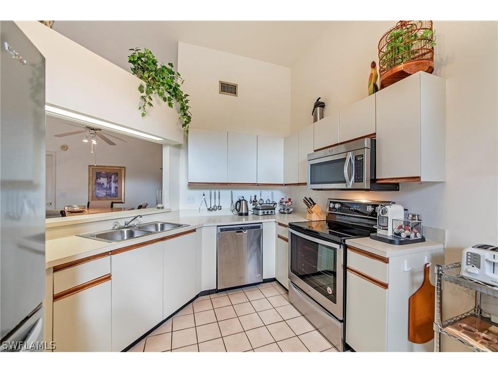 643 Beachwalk Circle #D-202 Naples FL 34108 226007345 image3