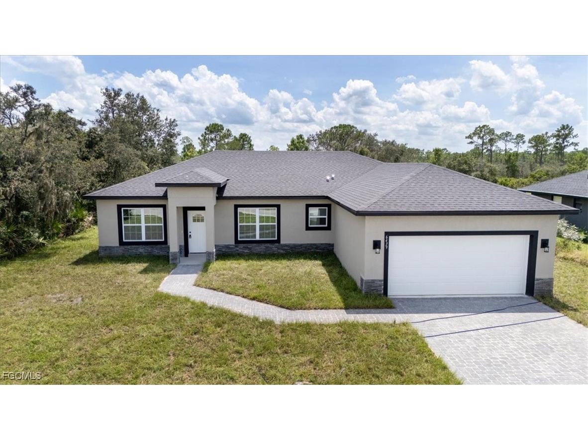 6439 Columbus Boulevard Sebring FL 33872 2025008495 image1