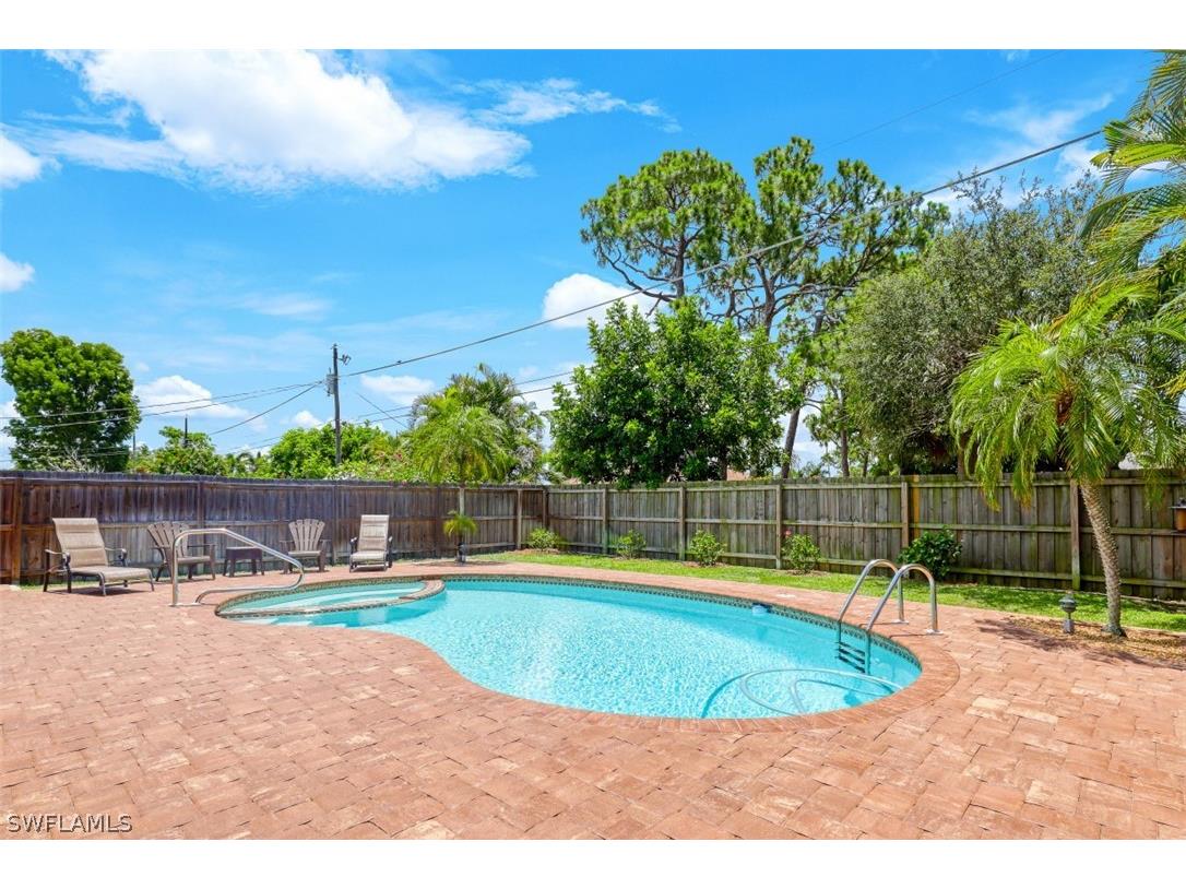 644 94th Avenue N Naples FL 34108 222073880 image1