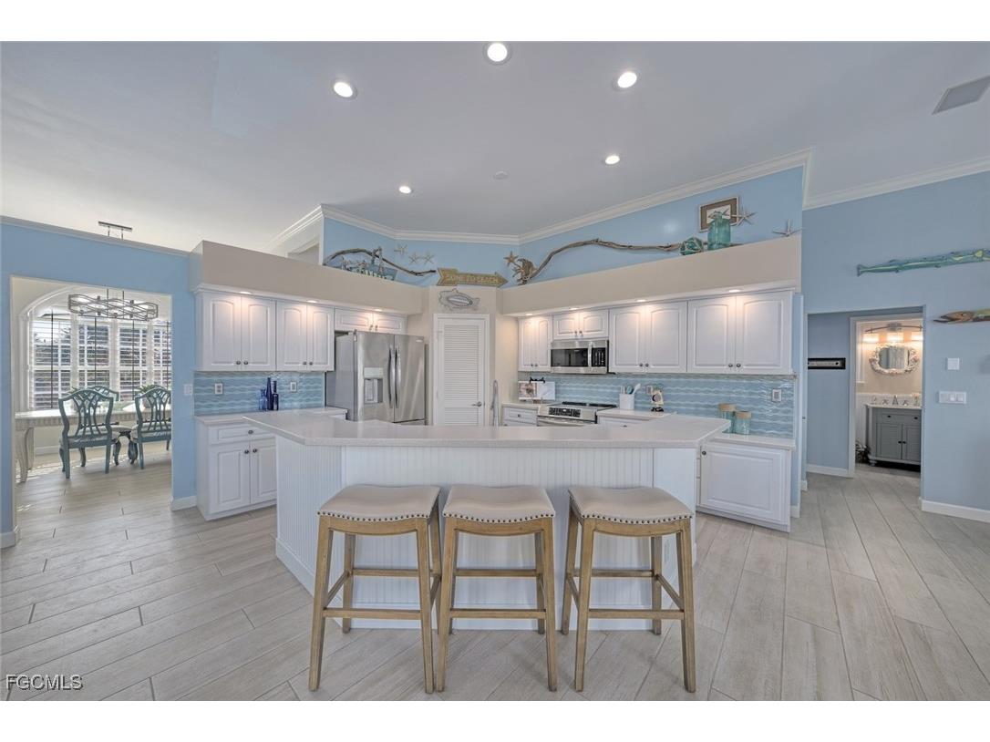 6440 Pine Avenue Sanibel FL 33957 2025011114 image11