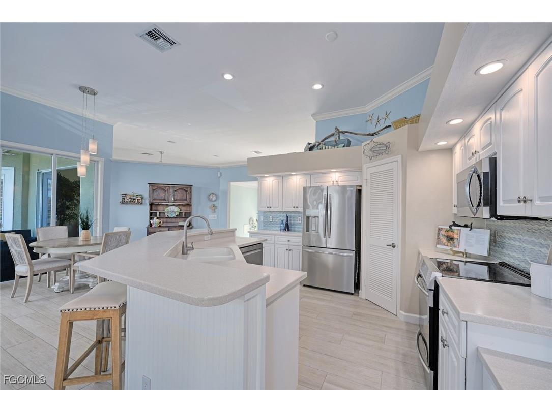 6440 Pine Avenue Sanibel FL 33957 2025011114 image13