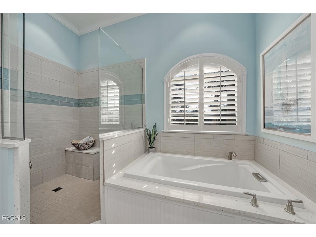 6440 Pine Avenue Sanibel FL 33957 2025011114 image26